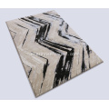 Karpet berumbai microfiber dengan desain abstrak